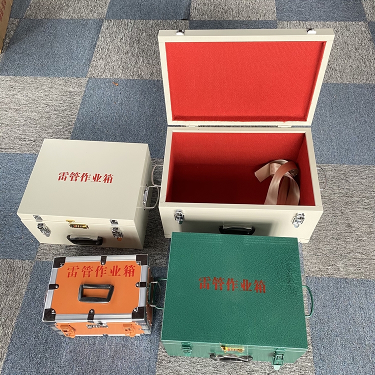 建邺爆破工程作业箱如何选择？玻璃钢与传统材质的全面对比